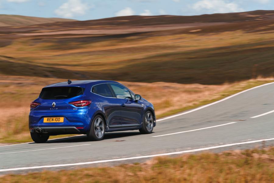  Renault Clio R.S. Line 2019 года  (UK) (фото 24 из 40)